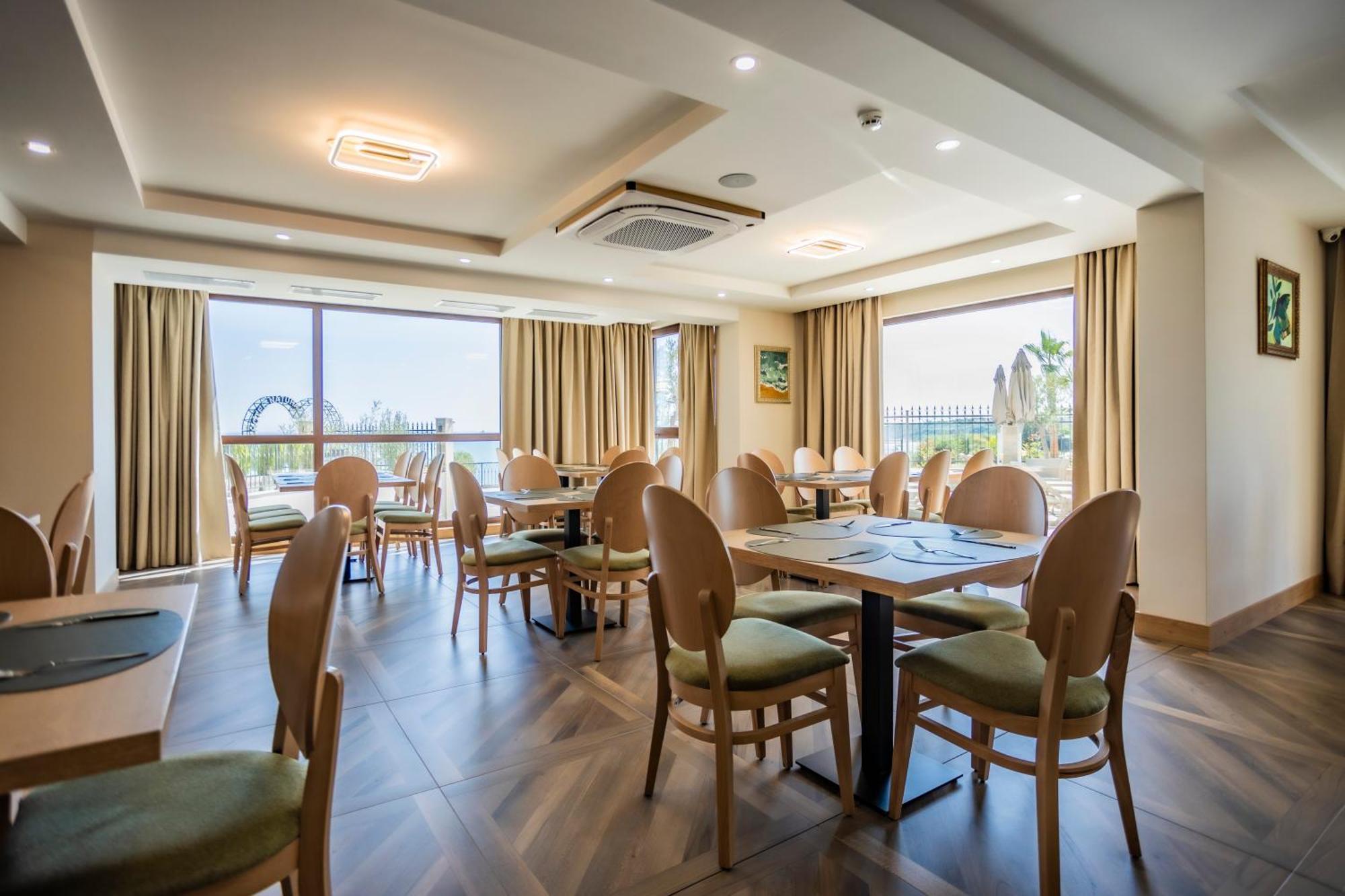 Natura All Seasons Boutique Hotel Burgas Exterior foto